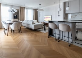 Drewniane podłogi — naturalne piękno w Twoim domu!