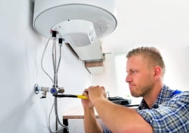 Osobnych obwodów elektrycznych wymagają pompy do wody (hydrofor) oraz urządzenia grzewcze, np. termy