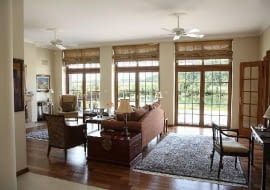 Dobrze ocieplona podłoga parteru w niepodpiwniczonym domu zapobiega ucieczce ciepła do gruntu