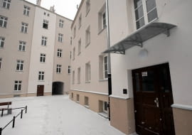 13.01.2017 Warszawa. Zrewitalizowana przez miasto kamiennica Targowa 40 i jej wnetrza . Kamiennica i oficyna przeznaczona na mieszkania socjalne i komunalne . Fot . Kuba Atys / Agencja Gazeta SLOWA KLUCZOWE: budowy inwestycje praga