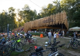 Obiekt gastronomiczny „Dzika” w Tychach. Proj.  pracownia: RS+ Robert Skitek