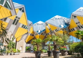 Kubuswoningen w Rotterdamie. Proj. Piet Blom