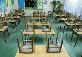 06.11.2006 ZIELONA GORA SZKOLA W SULECHOW PUSTA KLASA FOT. MARCIN OLEJNICZAK / AGENCJA GAZETA