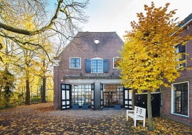 dom w stajni, dom w wozowni