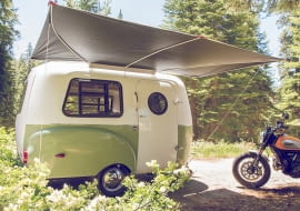 Happier Camper w stylu lat 60. z modułowym wnętrzem