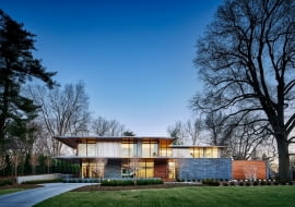 Nowoczesna rezydencja kolekcjonerów dzieł sztuki z podziemną galerią