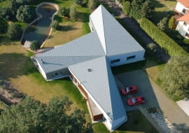 FAN-CY-HOUSE w Łodzi, dom jednorodzinny, dom o nowoczesnym kształcie, nowoczesny dom