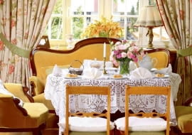 30.06.2008 WARSZAWA WNETRZE W STYLU DWOREK POLSKI , MEBLE STYLIZACJA KAROLINA SWIDERSKA FOT. ARKADIUSZ SCICHOCKI / AGENCJA GAZETA PUBLIKACJA CZTERY KATY NR 12 (206) - 12 2008