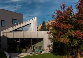 Przebudowa i rozbudowa domu kostki w Tarnowskich Górach. Proj. Inostudio