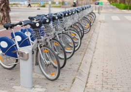 Jak wybrać stojaki na rowery do przestrzeni publicznej?