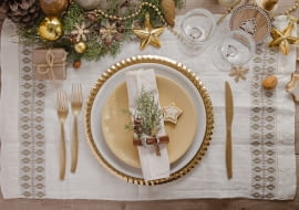 Tradycyjny i elegancki wigilijny stół - o tym musisz pamiętać