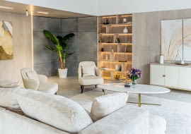 Kolor kremowy we wnętrzach: z czym łączyć?