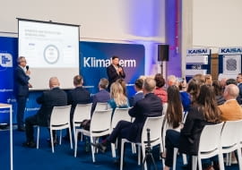 Daniel Jaśkiewicz (po prawej), Prezes Zarządu Grupy Klima-Therm i Andrzej Walendowicz, Dyrektor ds. Handlowych, podczas oficjalnej prezentacji nowego hubu logistycznego Klima-Therm