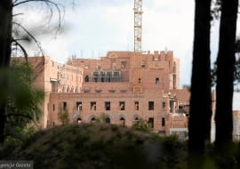 Budowa zamku w Stobnicy