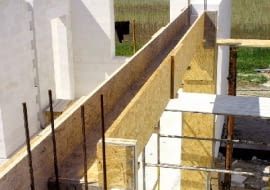 budowa domu,deskowanie,podciąg