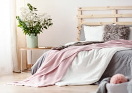 Jak wydzielić sypialnię w 45-metrowym mieszkaniu?