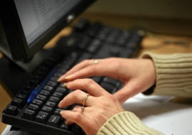 28.10.2008 BIALYSTOK KOMPUTER MONITOR LCD KLAWIATURA INTERNET FOT . AGNIESZKA SADOWSKA / AGENCJA GAZETA SLOWA KLUCZOWE: /FR/