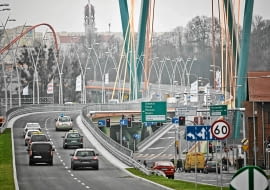 13.12.2013 Bydgoszcz . Trasa Uniwersytecka . Fot. Arkadiusz Wojtasiewicz / Agencja Gazeta SLOWA KLUCZOWE: TU trasa Uniwersytecka most /FR/