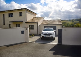 Nowoczesne napędy do automatyzacji bram od Somfy