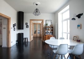 Jasne i stylowe mieszkanie w przedwojennej kamienicy