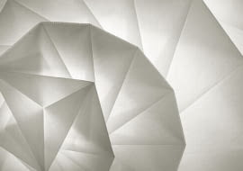 lampy, proj. Issey Miyake