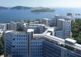Akademiki na Hong Kong University of Science and Technology. Proj. Zaha Hadid Architects