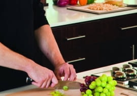 Deska R100 w wersji Angle firmy Epicurean stanowi najbardziej ekologiczną linię produktów.