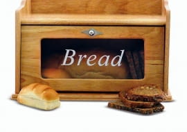 WYPOSAŻENIE KUCHNI. <B>Nasz przegląd wyposażenia kuchni nawiązuje do różnych stylów, jakie kojarzą się z tytułami znanych filmów. Potraktujmy te propozycje jako inspirację do ewentualnych zmian. <BR >Aranżując kuchnię, nie przesadźmy z liczbą przedmiotów charakterystycznych dla danego stylu; czasem wystarczy tylko kilka, by odmienić wnętrze.</B> <BR >Cudowne lata - po trosze wzornictwo lat siedemdziesiątych, po trosze vintage. W takiej kuchni znakomicie odnajdą się autentyczne przedmioty z minionych czasów albo stylizowane. <BR >Chlebak Prestige, drewno kauczukowe, 38 x 24 cm, wys. 25 cm, 100 zł, Vittore Comforto