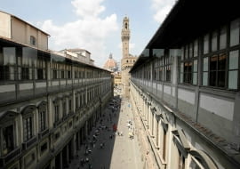 30.06.2006 FLORENCJA GALERIA UFFIZI JEDNO Z NAJWAZNIEJSZYCH MUZEUW MALARSTWA NA SWIECIE FOT. CEZARY ASZKIELOWICZ / AGENCJA GAZETA SLOWA KLUCZOWE: WLOCHY TOSKANIA FLORENCE FIRENZE FLORENCJA TURYSTYKA ITALIA /FR/