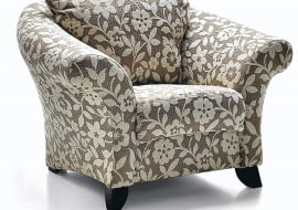 <B>Wybierając meble do salonu, szukamy na ogół kompletu wypoczynkowego - kanapy i foteli z jednej serii wzorniczej. Tymczasem ciekawy efekt osiągniemy, dobierając do zestawu inny fotel, nawet wyraźnie różniący się kształtem. Znajdźmy ten najwygodniejszy!</B> <BR > FOTEL Boston, obity tkaniną lub skórą, 112 x 94 cm, wys. 94 cm, od 1376 zł (tkanina), od 2925 zł (skóra), Aris