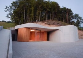 Farewell Chapel, kaplica pożegnalna proj. OFIS Arhitekti