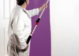Malowanie ścian. Wałek jest najwygodniejszym narzędziem nie tylko dla żółtodziobów