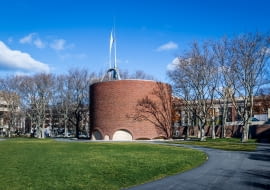 Kaplica MIT. Proj. Eero Saarninen