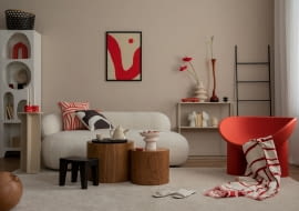 Nowoczesne mieszkanie pełne czerwonych akcentów