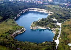 24.08.2004 KRAKOW , ZDJECIA Z LOTU PTAKA ZDJECIA LOTNICZE , ZAKRZOWEK , FOT. KRZYSZTOF KAROLCZYK / AGENCJA GAZETA PLYTA KRAKOW NR 441