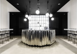 Klubokawiarnia w Gdańskim Teatrze Szekspirowskim, projekt: Marta Koniczuk