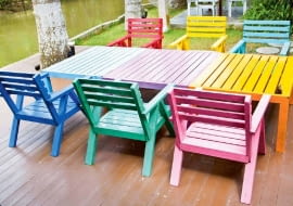 Nowoczesne lakiery mogą być barwione w mieszalniku (w ramach systemu kolorowania danego producenta)