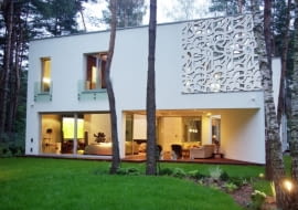 Ażurowy dom w Izabelinie