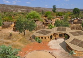 Szkoła wydrukowana na drukarce 3D na Madagaskarze. Proj. Studio Mortazavi