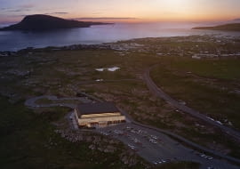 Við Tjarnir na Wyspach Owczych