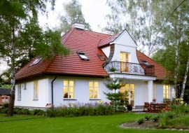 Dwór od strony ogrodu