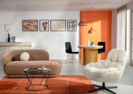 Dom z kolorowymi akcentami