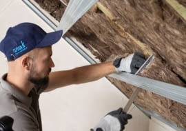 Remont poddasza. Jak przed zimą zadbać o niższe rachunki i poprawę komfortu cieplnego?