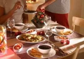 22.10.2004 WARSZAWA , SESJA SWIETA , JEDZENIE DLA ZAPRACOWANYCH , SWIETA W PIEC MINUT , SWIETA , BOZE NARODZENIE , WIGILIA KOLACJA