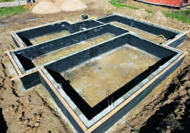 Z pozoru prawidłowo wykonana termoizolacja ścian fundamentowych