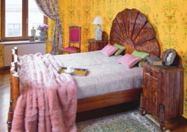 Do dziś przetrwało bardzo mało oryginalnych mebli Thomasa Chippendale'a. Nadal jednak są robione ich kopie. Odtworzenie wyglądu oryginałów ułatwia książka-wzornik meblarski, opracowana przez tego artystę w 1754 r.