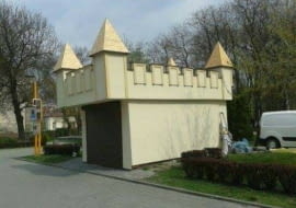 Komentarz zbędny, Jarosław