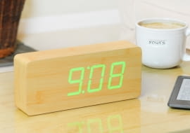 Budzik z wyświetlaczem LED