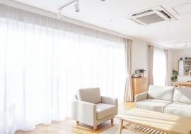 Jak wybierać firany do nowoczesnego mieszkania?