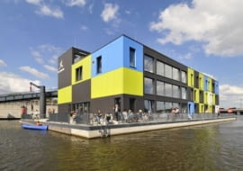 IBA Dock Hamburg - Architektura z kontenerów